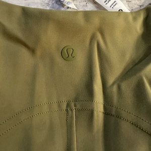 This is a lululemon tank top and it’s too big for me I got the wrong size.